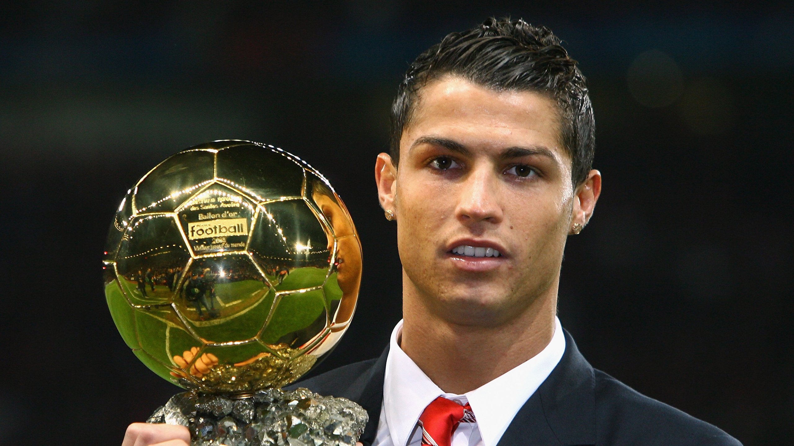 全国足球裁判员培训体系升级,执裁水平持续提高,足球裁判员培训一般多少钱